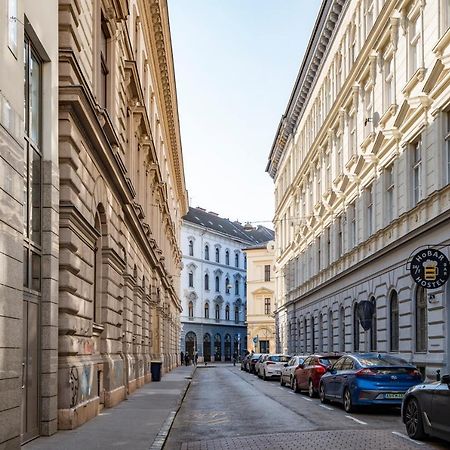 Dn Blue Apartment بودابست المظهر الخارجي الصورة